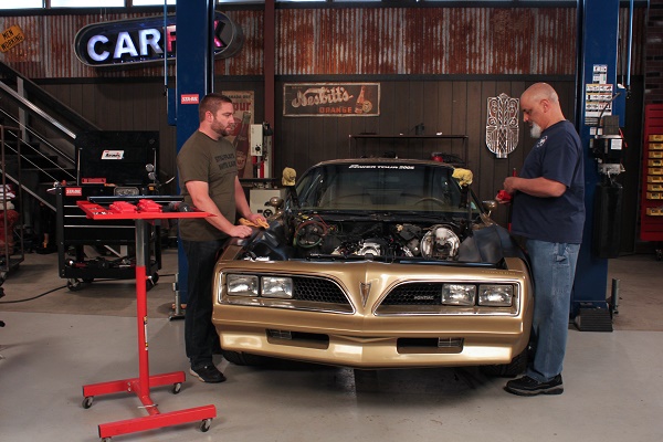Step inside the ultimate "how-to" series featuring the talents of Lou Santiago and Jared Zimmerman.  In CAR FIX, this dynamic duo showcases special hands-on automotive projects including modifications, upgrades and repairs using high-end performance and aftermarket products that car junkies can't wait to get their hands on.