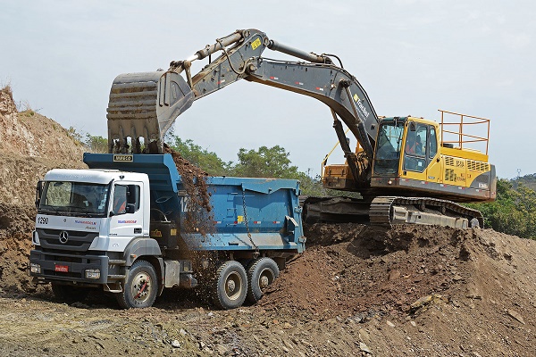 20160118_726a4e70dcfa456fbf7cb8cbc082f7d9_mercedes-benz-3