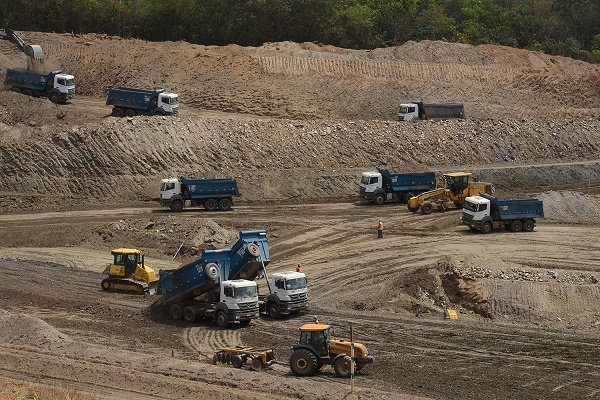 20160118_8737db12a02d4bd5bdea1ca775ed3937_mercedes-benz-4