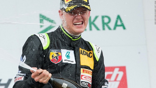 Mick-Schumacher (1)