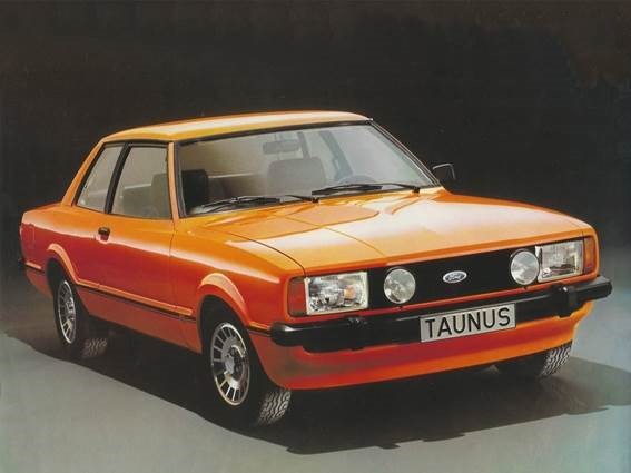 7. Ford Taunus, carro com cor extravagante que nasceu junto com o movimento punk, em 1976, baseado no Ford Cortina MK IV.