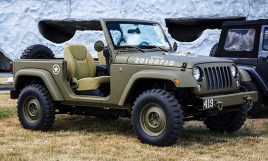 Jeep Wrangler decorado com seu antecessor, de 1941.